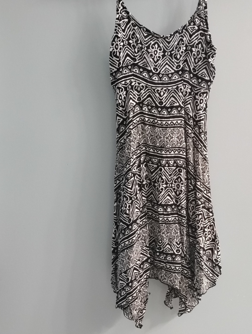 NWT Adam Levine Collection Black & White Asymmetrical Tribal-Print Dress Size XS